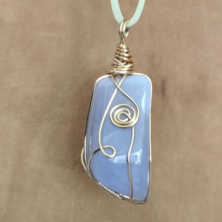 אגת תחרה כחולה (בלו לייס)